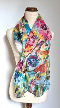 Vibrant Blooms manequin